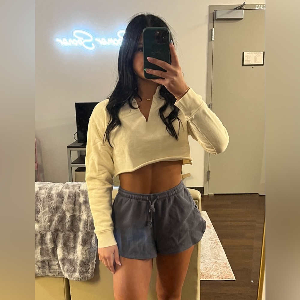 Forever 21 Cropped V-Neck Sweatshirt